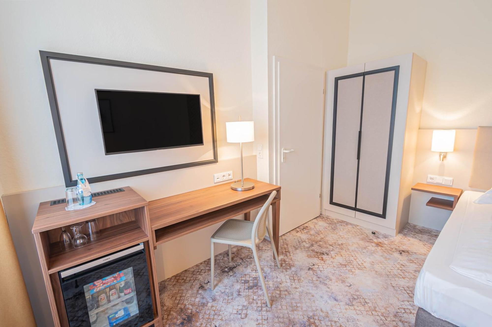 Hotel Villa Am Kurpark Бад Хомбург фор дер Хьое Екстериор снимка
