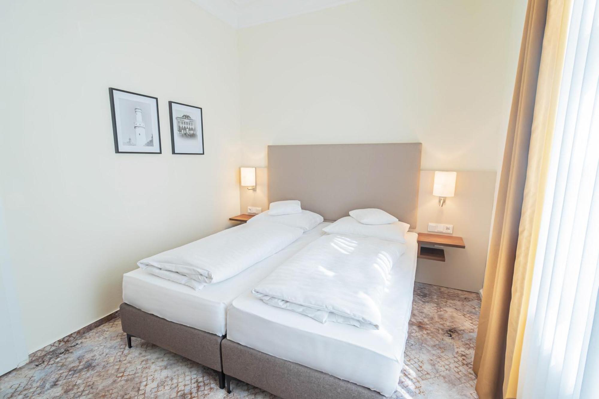 Hotel Villa Am Kurpark Бад Хомбург фор дер Хьое Стая снимка