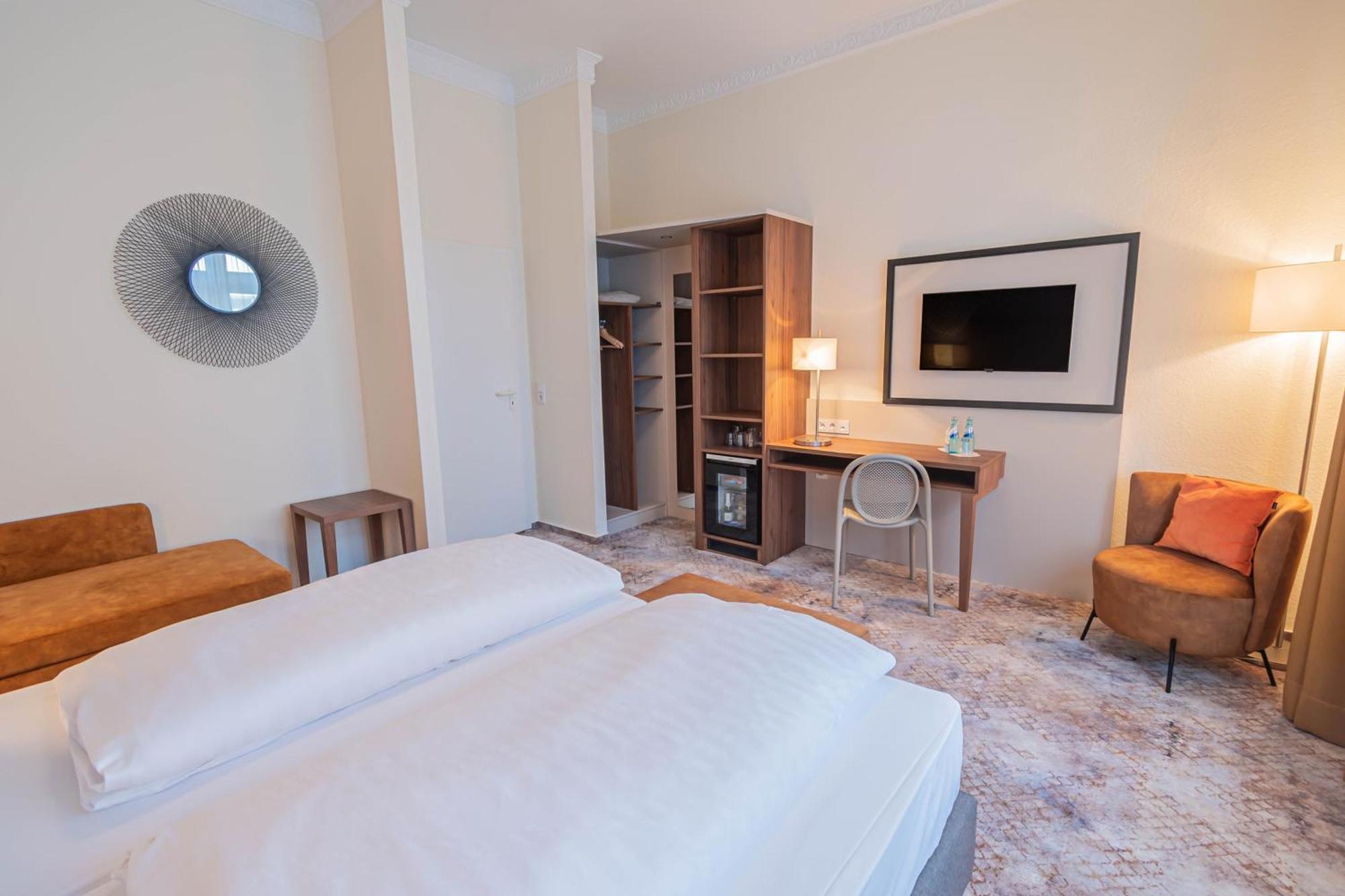 Hotel Villa Am Kurpark Бад Хомбург фор дер Хьое Стая снимка
